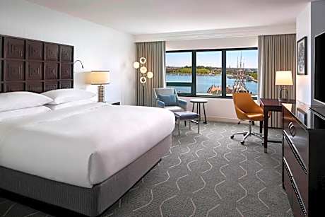 Renaissance by Marriott Baltimore Harborplace Hotel