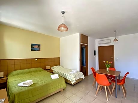 Standard Studio (3 Adults)