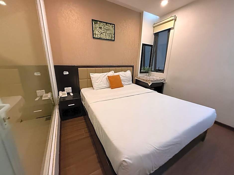 May Hotel