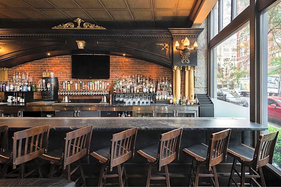 The Louie, A Davenport Hotel, Autograph Collection®