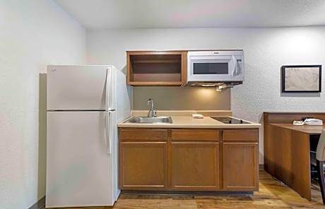 Queen Room with Sofa Bed - Non-Smoking