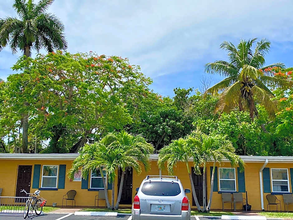 Glades Motel - Naples