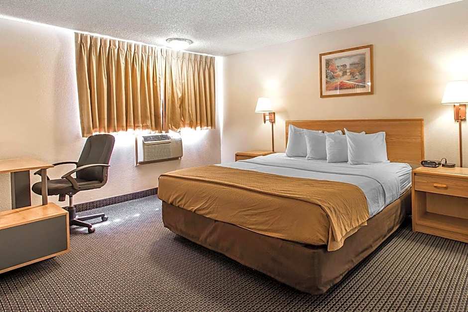 Brentwood Inn Clinton