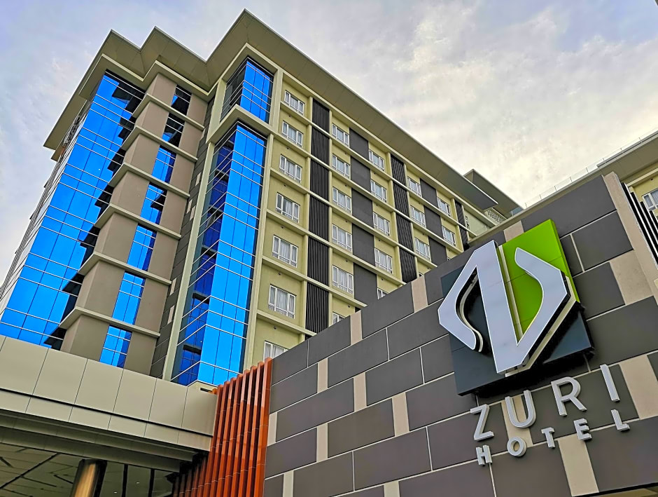 Zuri Hotel