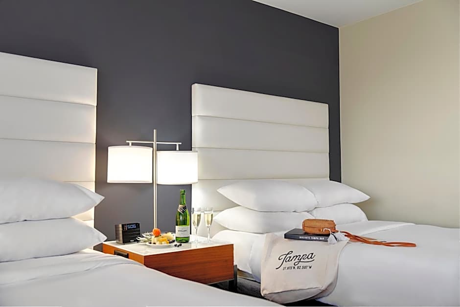 Hotel Tampa Riverwalk