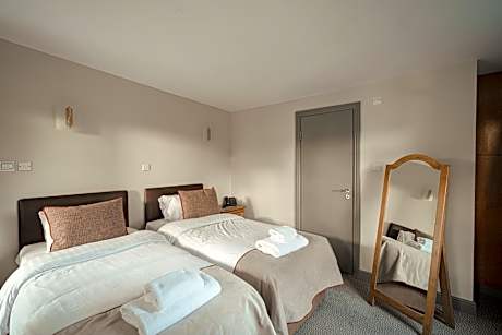 Old Mill Lodge - Basic Twin Room