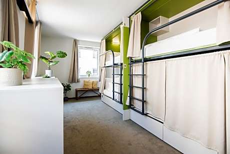 Bed in 4-Bed Mixed Dormitory Room