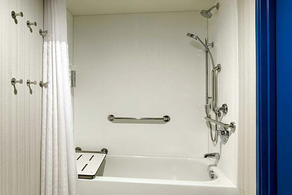 Spark by Hilton Denver International Airport