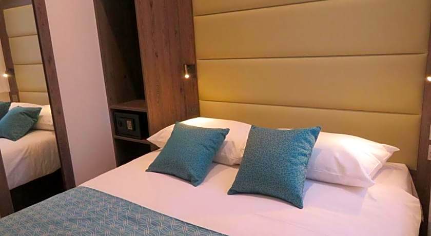 Glendale Hyde Park Hotel