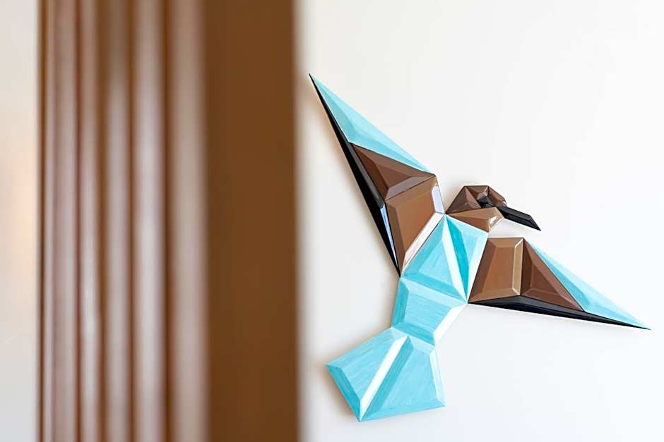 Alexandra Elegance Bridging Generations