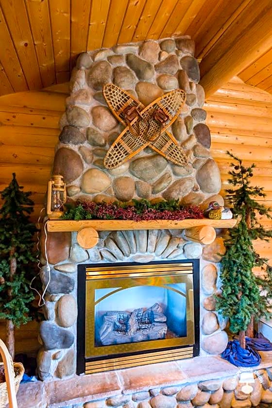 Cabin Creek Inn