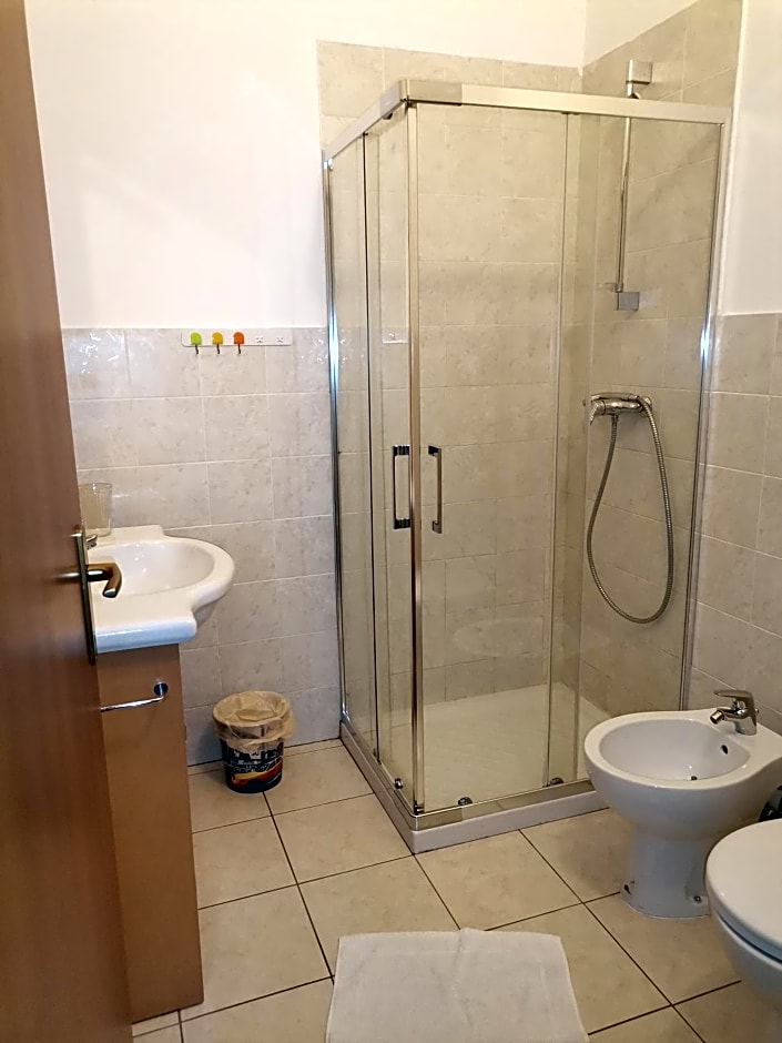 B&B Porto Vecchio ROOMS - Stazione Centrale Trieste