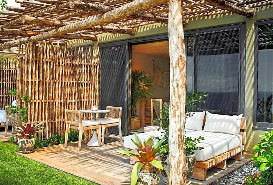 1 Hotel Hanalei Bay