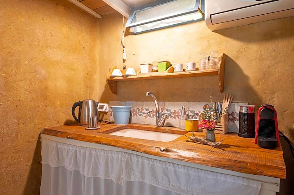 Hemdatya Stone Suites In The Galilee