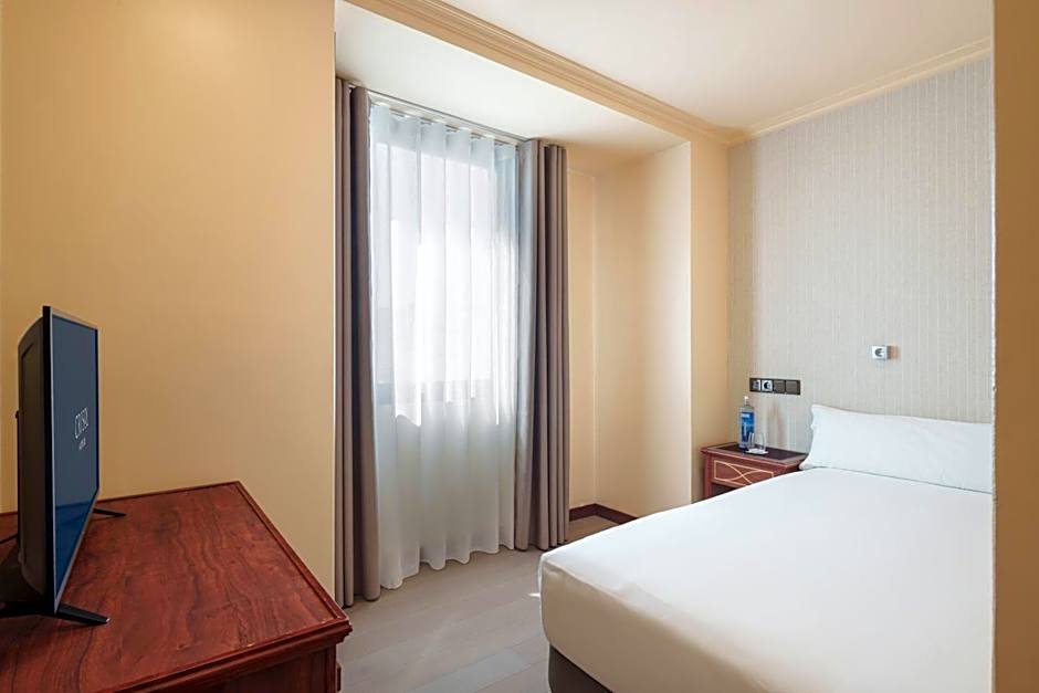 Hotel Almirante