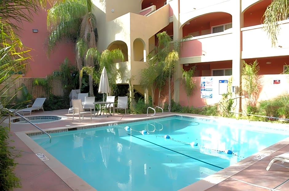 Holiday Inn Express Anaheim West By IHG