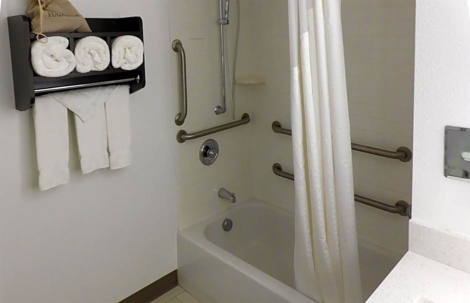 Holiday Inn Express Coventry S - West Warwick Area By IHG