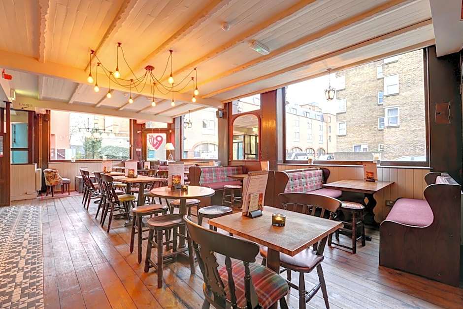 PubLove @ The Exmouth Arms, Euston