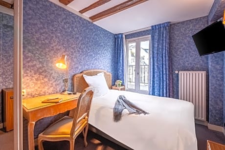 Single Room with Balcony