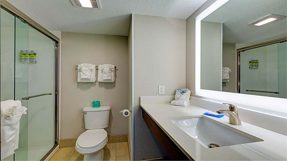 Holiday Inn Express & Suites Ashtabula-Geneva By IHG