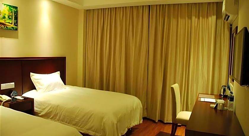 GreenTree Inn Chuzhou Dingyuan County People's Square General Hospital Business Hotel