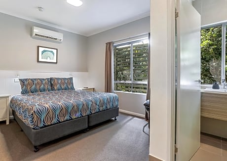 Private King + Ensuite