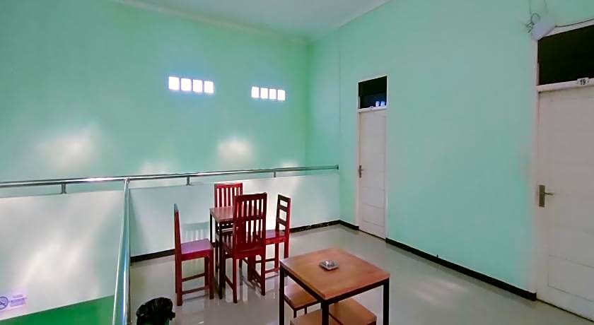 Capital O 90709 Djati Guest House