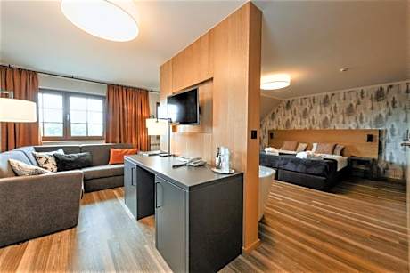Deluxe Suite