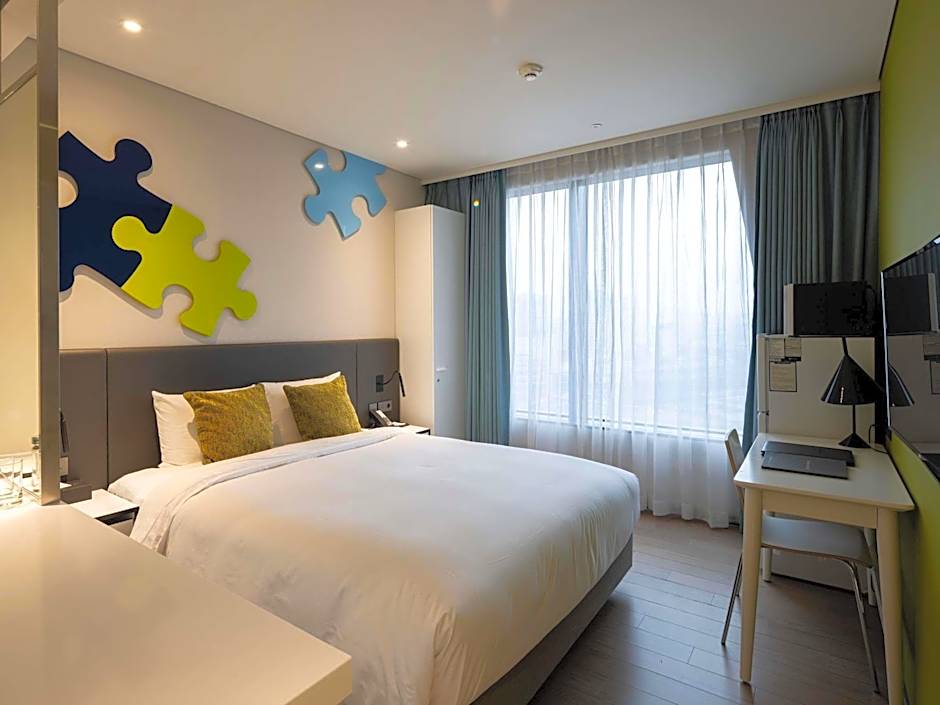 Photo 1 of 7 of Premium 1 Double Bed