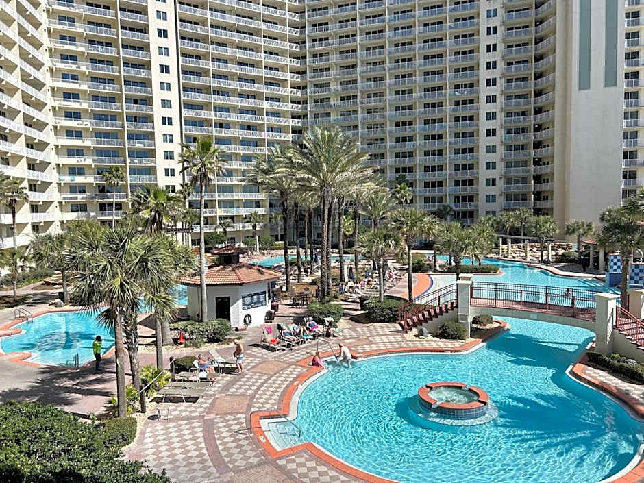 Amazing views! Great beachfront Panama City Condo