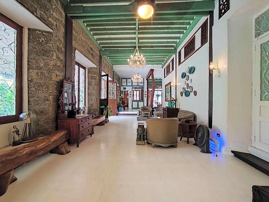 Paradores Del Castillo