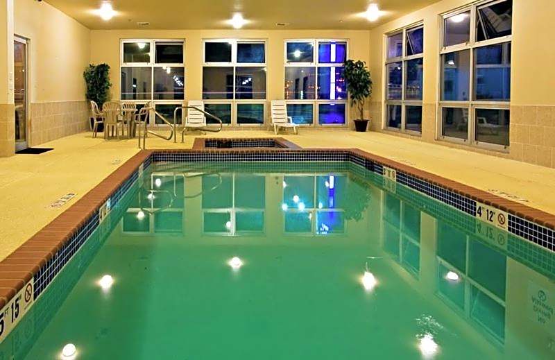 Holiday Inn Express Hotel & Suites Shamrock North By IHG