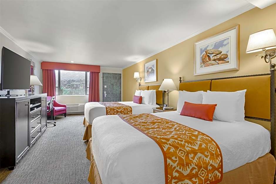 Best Western Plus Arroyo Roble Hotel & Creekside Villas