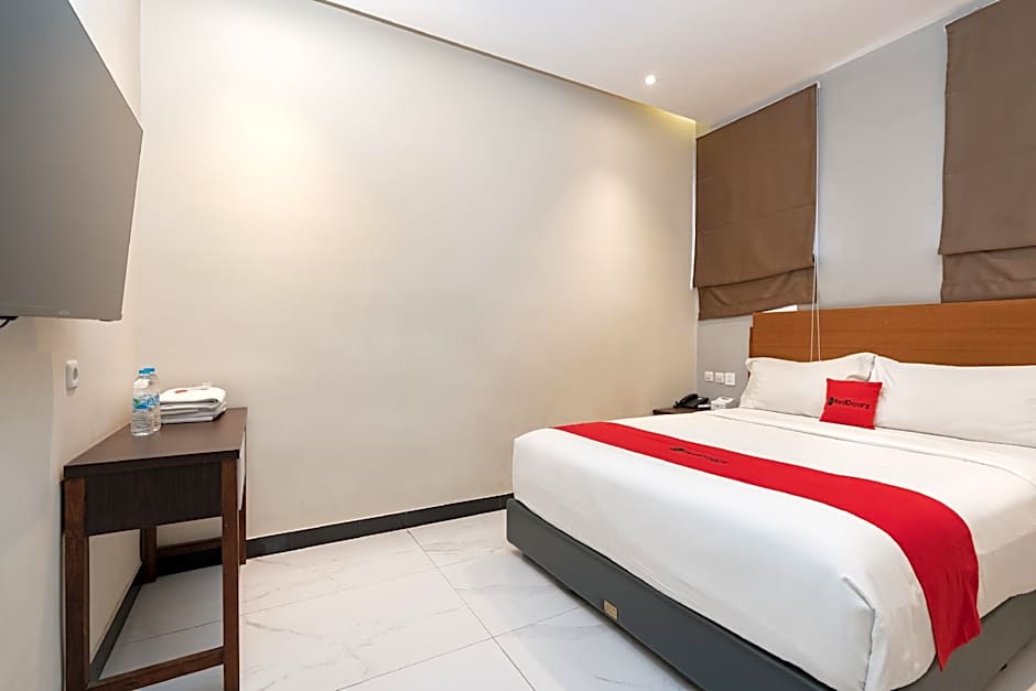 RedDoorz plus @ UNO Jalan Merak Samarinda
