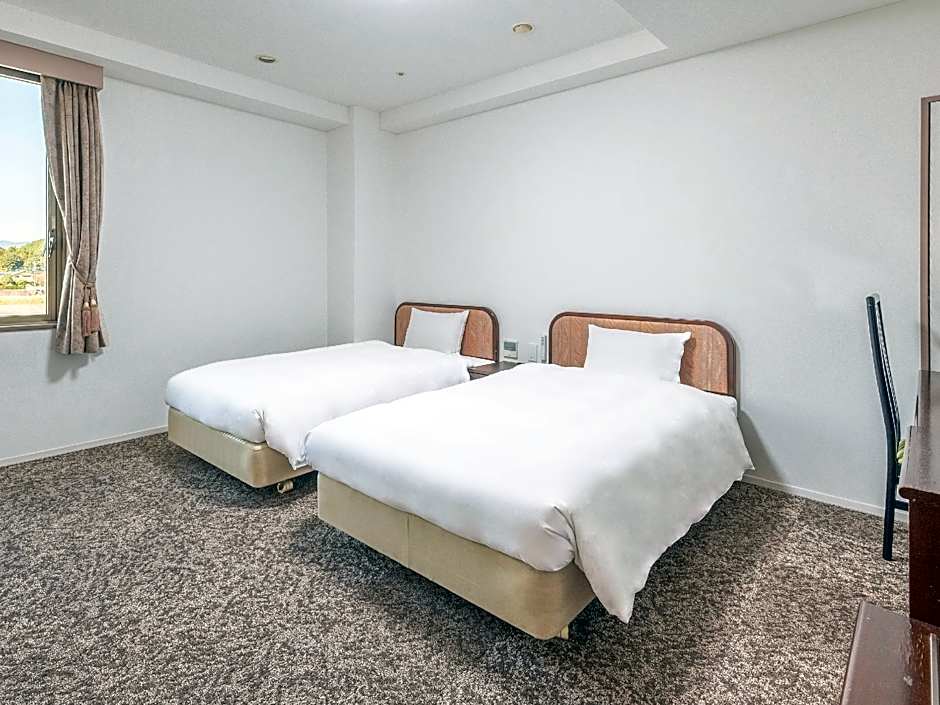 Photo 1 of 2 of 2 Beds