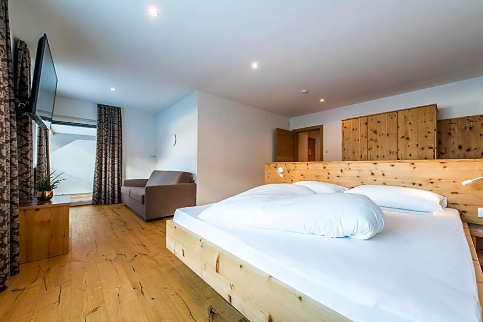 Photo 1 of 7 of Family Suite