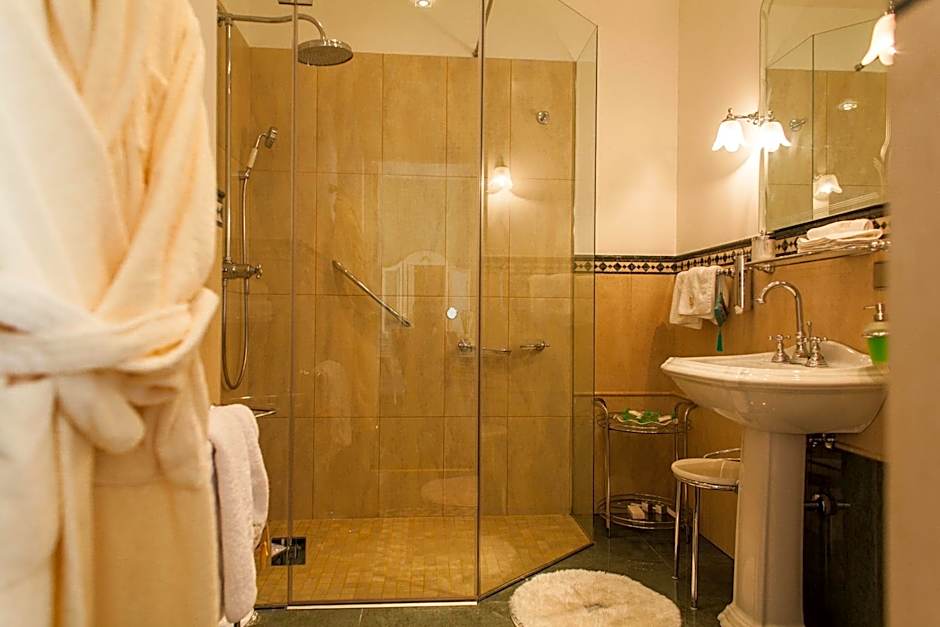 TB Palace Hotel & SPA