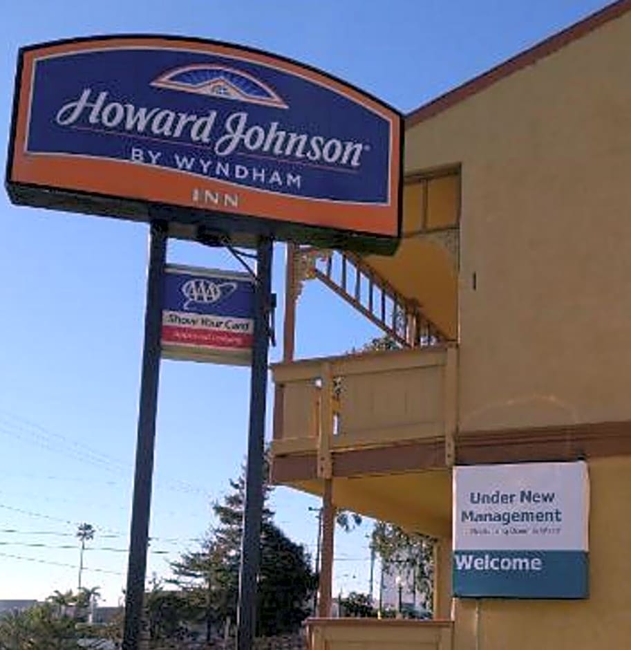 Howard Johnson by Wyndham Santa Cruz Beach Boardwalk