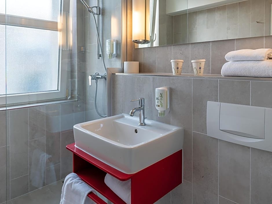 B&B HOTEL Aachen City-Ost