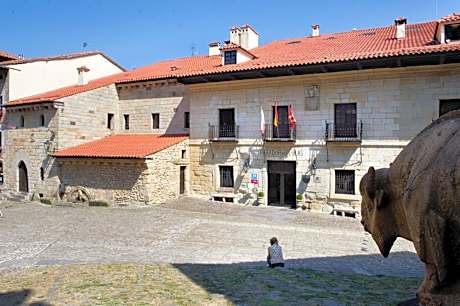 Parador de Santillana Gil Blas