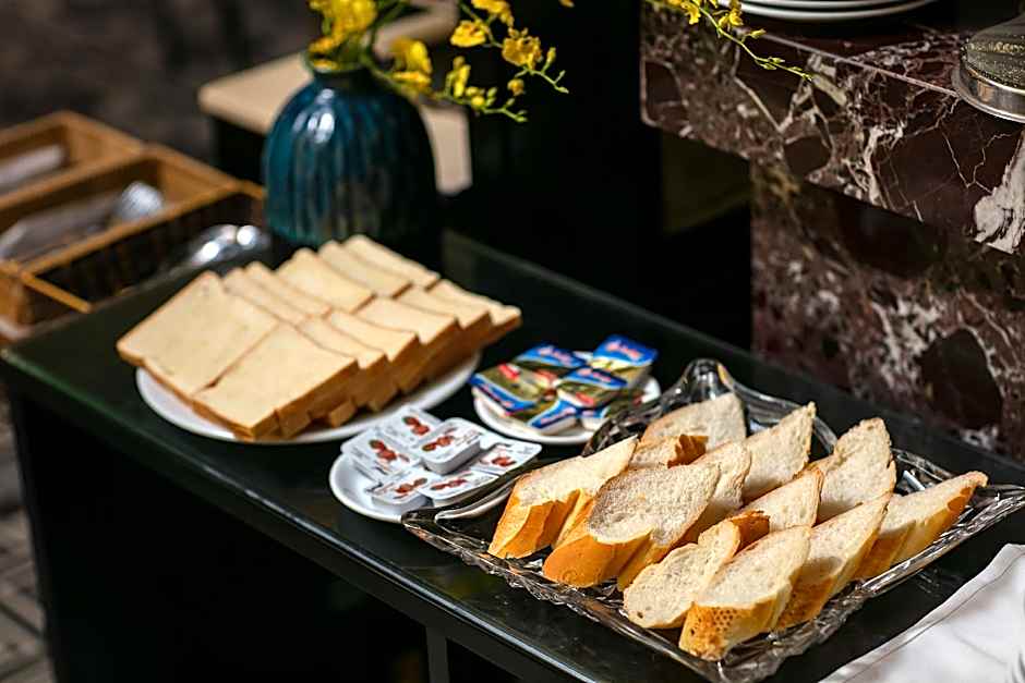 Oriental Central Hotel