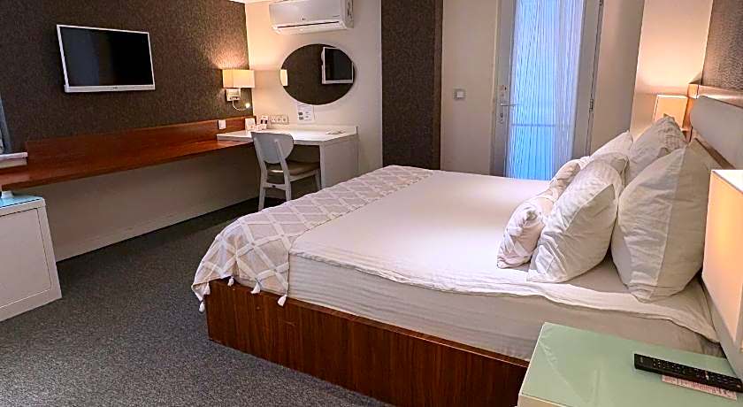 End Glory Hotel