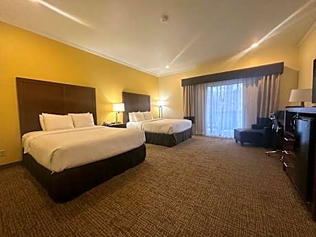 Queen Room with Two Queen Beds - Non-Smoking