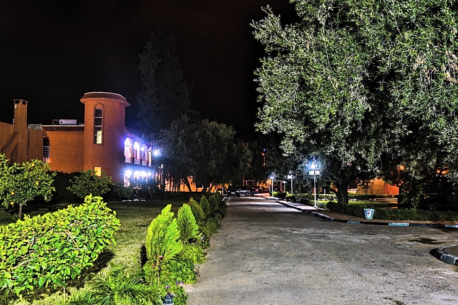 Hotel Al Bassatine