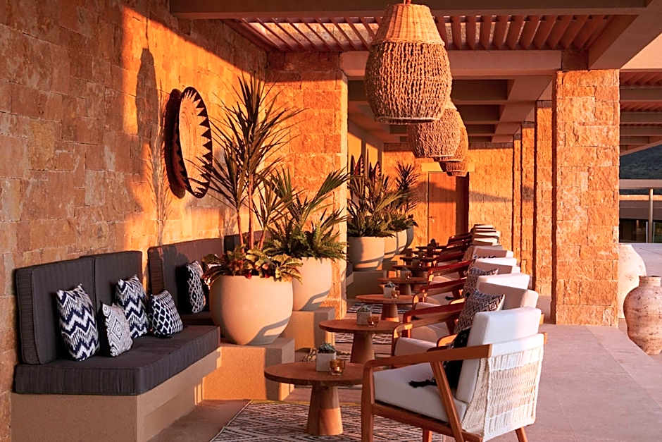 Elix, Mar-Bella Collection