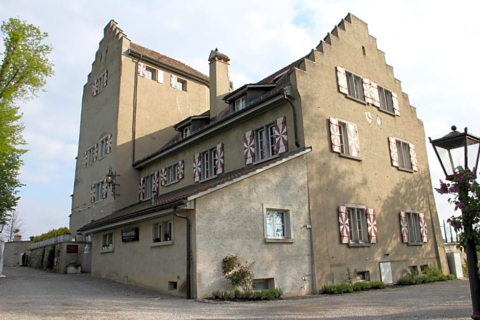 Hotel & Restaurant Schloss Schwandegg