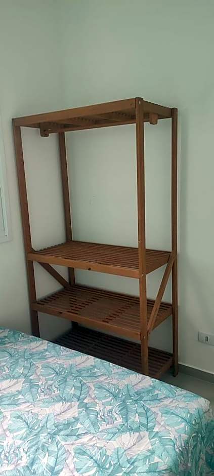 Casa com piscina duas quadras da praia