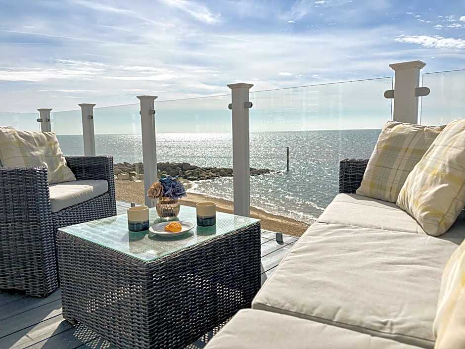 Europa Willow Pitch 29 Creek Caravan Park dog friendly