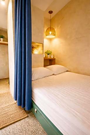 Bed in 4-Bed Mixed Dormitory Room