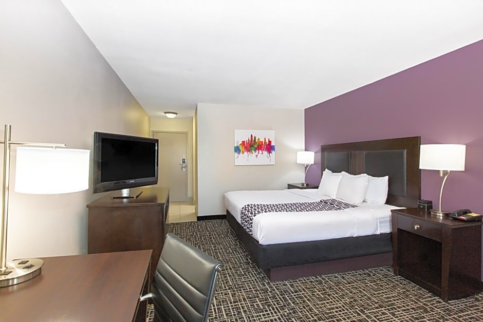 La Quinta Inn & Suites by Wyndham Blue Springs